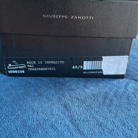 Giuseppe Zanotti Ring PVC Rock 10 Infradito Jeweled Toe Ring Sandal Size 40.5 - Picture 8 of 8